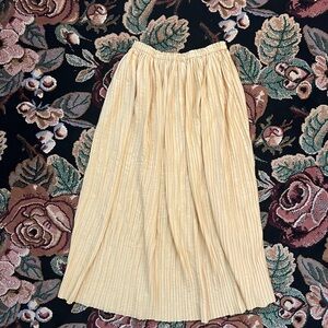 Elegant Yellow Pleated Skirt